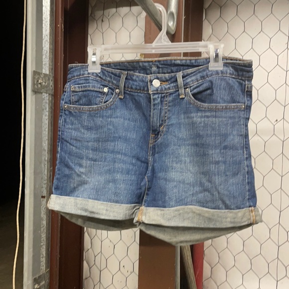 Levi’s Shorts 30